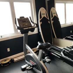 Velocity Performance + Sports Rehab