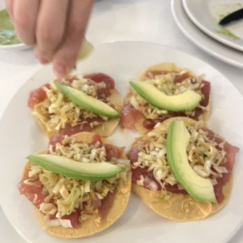 Entremar - Tuna tostada - Mexican Near Me - México, D.F., DIF