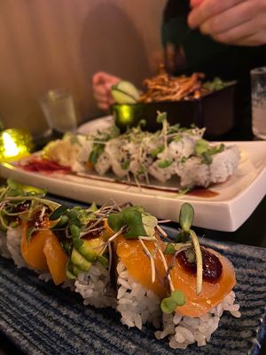 Wave Sushi & Sake by null