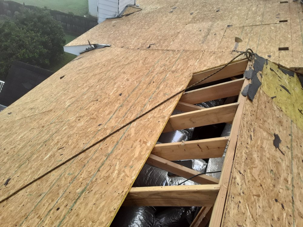 Slide of Gómez Roof Repairs And Gutter Cleaning