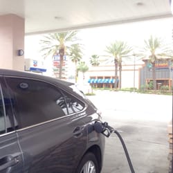 Chevron - Getting Gas in Corona
