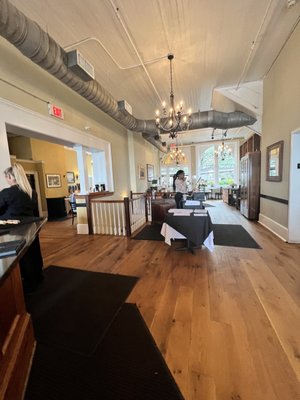 Vic's On the River by null