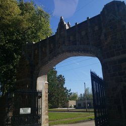 Calvary Cemetery - Entrance to the park