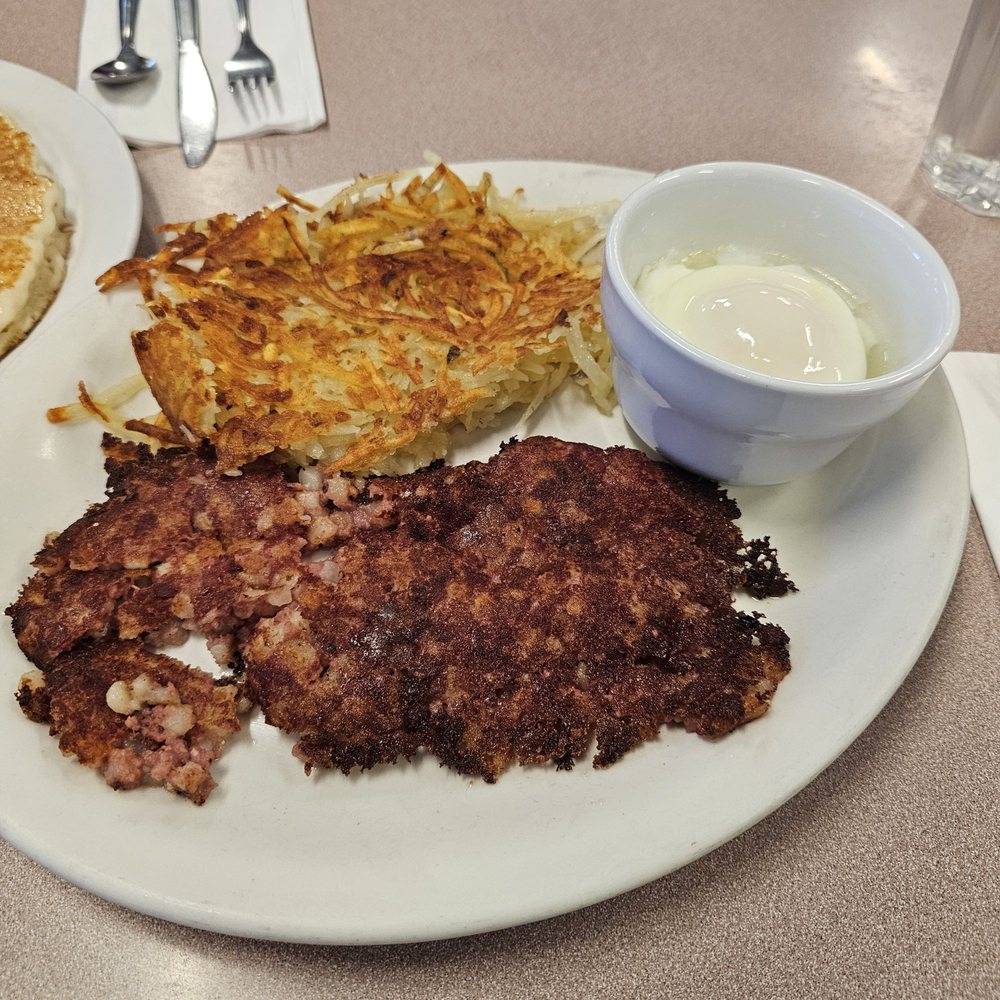 Mil’s Diner - Corned Beef Hash and Eggs - Diners Near Me - Milpitas, California