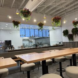 Dos Bros Fresh Mexican Grill - Dining area