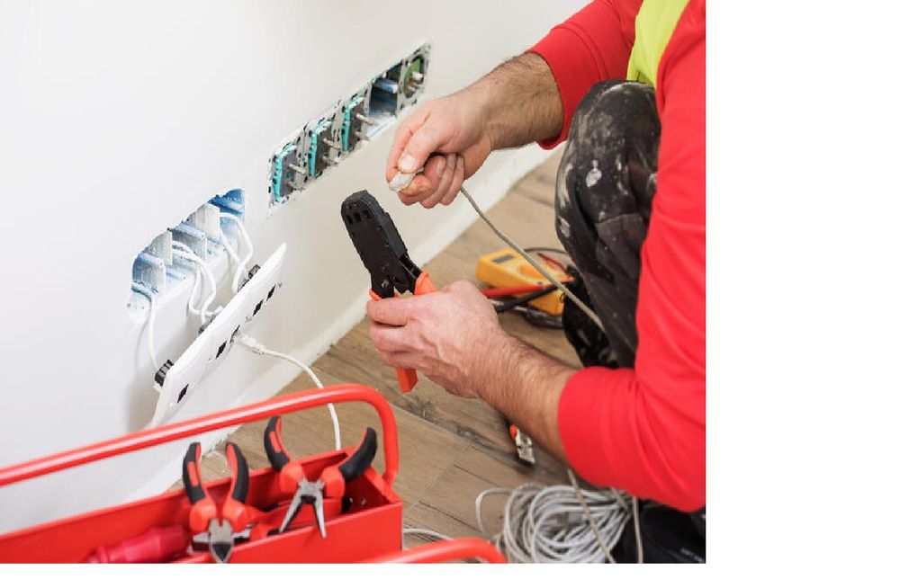 Slide of Zoom Electricians Playa Vista