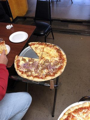 Tino's Pizza by null