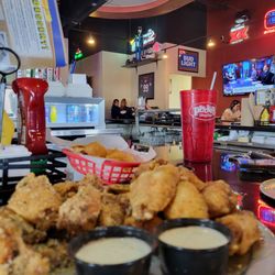 Pluckers Wing Bar - Shepherd