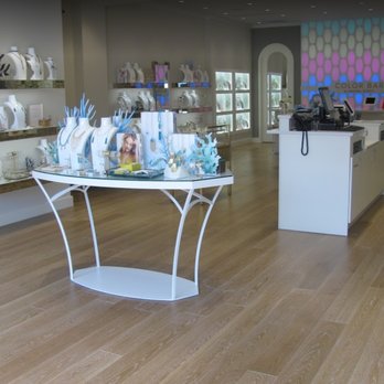 Kendra Scott - Accessories Near Me - Chicago, Illinois