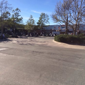 Temecula Wine & Beer Garden - Parking lot full of bikes. - Bars Near Me - Temecula, California Temecula Wine & Beer Garden - Parking lot full of bikes. - Bars Near Me - Temecula, California