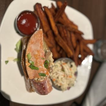 Burtons Grill & Bar - Lobster Roll (Warm) - Seafood Near Me - Atlanta, Georgia