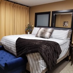 Missoula Red Room - King Bedroom