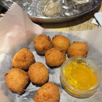 Hook & Reel Cajun Seafood & Bar - Raw Oysters (HH) - Bars Near Me - WHEATON, Maryland Hook & Reel Cajun Seafood & Bar - Raw Oysters (HH) - Bars Near Me - WHEATON, Maryland