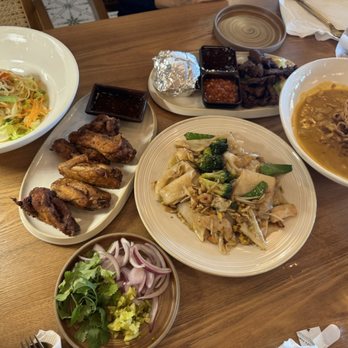 Thai's Thumbz - Papaya salad, Thai thumbz wings, khao soi, thai thumbz noodles. All delicious! - Thai Near Me - Sugar Land, Texas