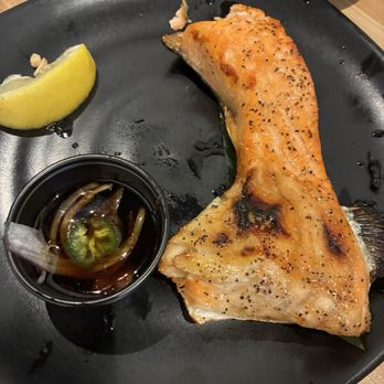 Eat's Ayce Sushi - Salmon collar, my wife loved it. She describe it as tasty and melts in your mouth - Japanese Near Me - Alhambra, California