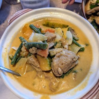 Lao Laan-Xang - Spicy peanut curry with mock duck - Thai Near Me - Madison, Wisconsin