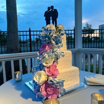 Celebration Gardens - Wedding cake - Venues & Event Spaces Near Me - Winter Park, Florida Celebration Gardens - Wedding cake - Venues & Event Spaces Near Me - Winter Park, Florida