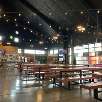 Le Petit Café - Indoor seating - Food Trucks Near Me - Troutdale, Oregon Le Petit Café - Indoor seating - Food Trucks Near Me - Troutdale, Oregon
