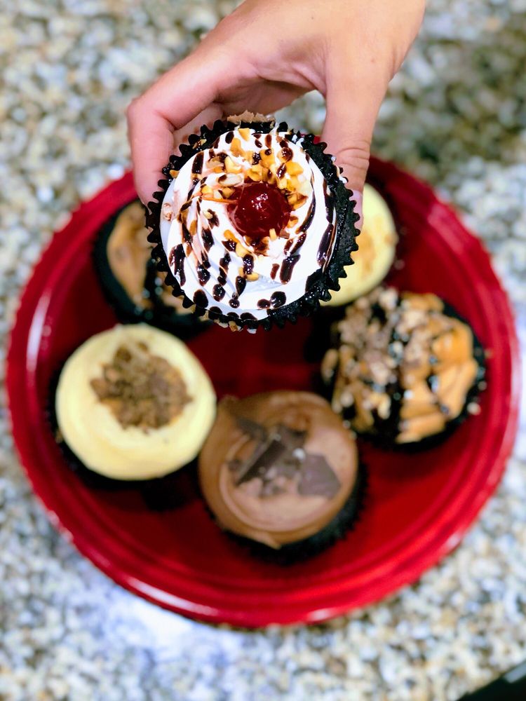 SMALLCAKES CUPCAKERY MARIETTA 46 Photos & 60 Reviews 3718 Dallas