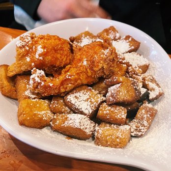 Ruby Slipper Decatur - French toast bites with chicken - Breakfast & Brunch Near Me - New Orleans, Louisiana Ruby Slipper Decatur - French toast bites with chicken - Breakfast & Brunch Near Me - New Orleans, Louisiana