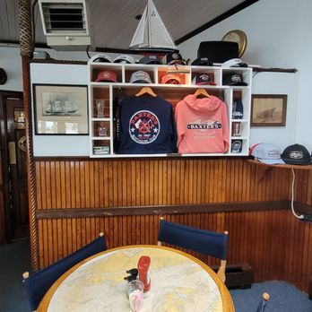 Baxter's Boathouse - Seafood Near Me - Hyannis, Massachusetts