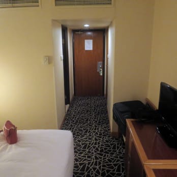 香港粵海酒店 - Room Interior - Hotels Near Me - Hong Kong, HK
