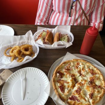 Barre Pizza - Onion rings, cold, cut grinder, bacon, and chicken ranch pizza - Pizza Near Me - Barre, Massachusetts Barre Pizza - Onion rings, cold, cut grinder, bacon, and chicken ranch pizza - Pizza Near Me - Barre, Massachusetts