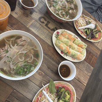 Pho 87 - #4 (reg and large), shrimp/pork/veggie rolls, Thai iced tea and a Pepsi - Vietnamese Near Me - Los Angeles, California