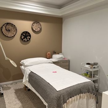 Beauty Visits Suites - Massage Near Me - Campton Hills, Illinois Beauty Visits Suites - Massage Near Me - Campton Hills, Illinois
