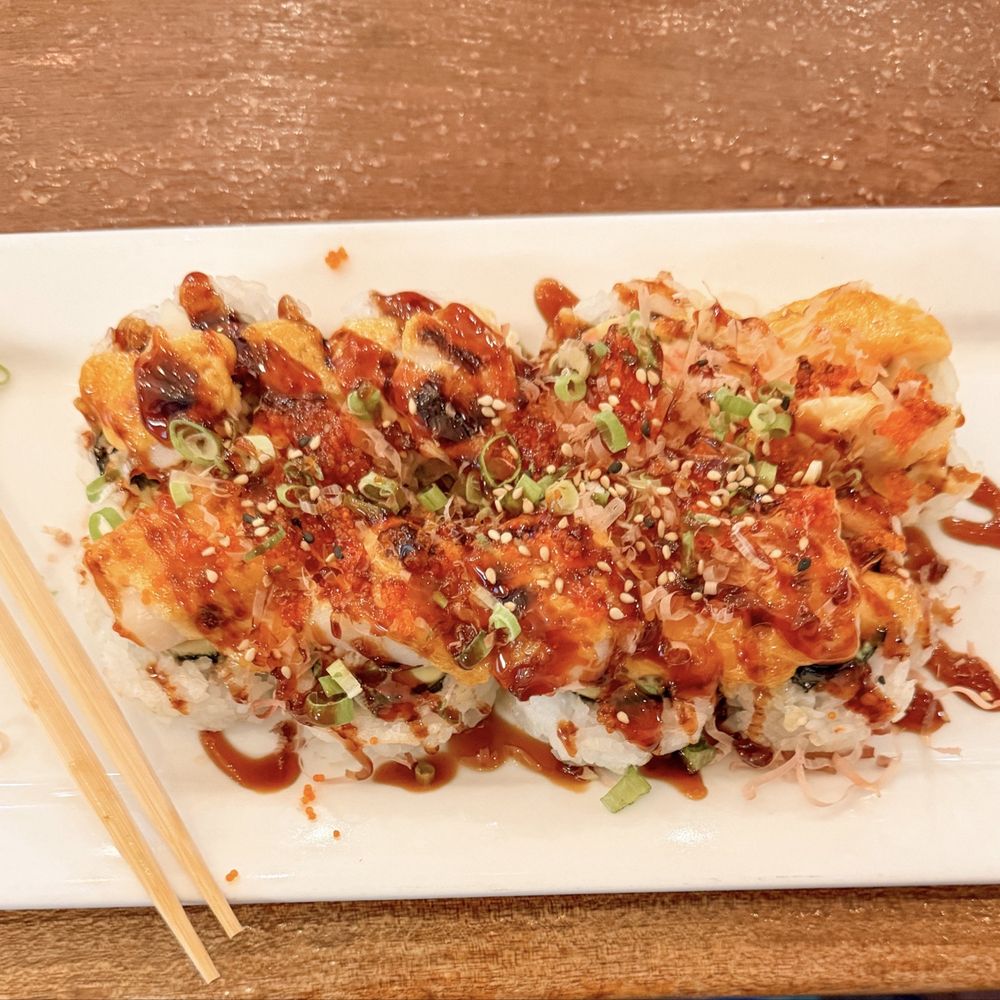 Miso Phat Sushi Lahaina - Sushi Bars Near Me - Lahaina, Hawaii