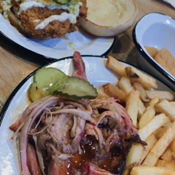 Saw's Soul Kitchen - Barbeque Near Me - Birmingham, Alabama