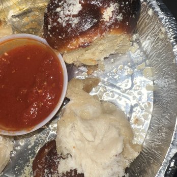 Bite Me Kosher Pizza - (6) Garlic Knots - Pizza Near Me - Boca Raton, Florida
