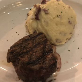 Harry & Izzy's - Filet and Mashed Potatoes - Steakhouses Near Me - Indianapolis, Indiana