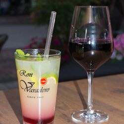 Delicato - Virgin Strawberry Mojito 8€ / Rotwein 7,50€
