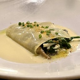 Free-form Blue Crab Raviolo