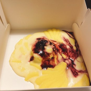 Maison Alyzee - Won't buy again... Even I put it at a cooler, it still melted after 20 minutes drive. - Bakeries Near Me - Mountain View, California Maison Alyzee - Won't buy again... Even I put it at a cooler, it still melted after 20 minutes drive. - Bakeries Near Me - Mountain View, California