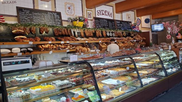 Syrena Bakery by null