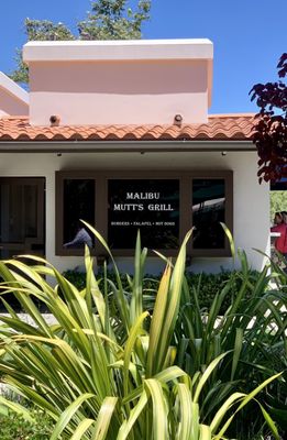 Malibu Mutts Grill by null