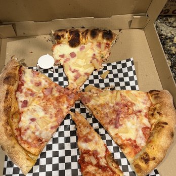 Brothers Pizza - Ham and pineapple pizza - Pizza Near Me - Las Vegas, Nevada Brothers Pizza - Ham and pineapple pizza - Pizza Near Me - Las Vegas, Nevada