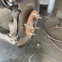 Pronto Used Tires - Lug assembly