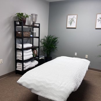 Focus Chiropractic - Massage room - Chiropractors Near Me - Traverse City, Michigan Focus Chiropractic - Massage room - Chiropractors Near Me - Traverse City, Michigan