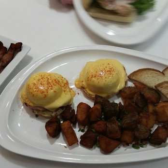 Omelet Bar - Breakfast & Brunch Near Me - Orlando, Florida Omelet Bar - Breakfast & Brunch Near Me - Orlando, Florida