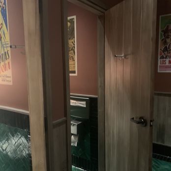 RED O - Restrooms - Mexican Near Me - Thousand Oaks, California
