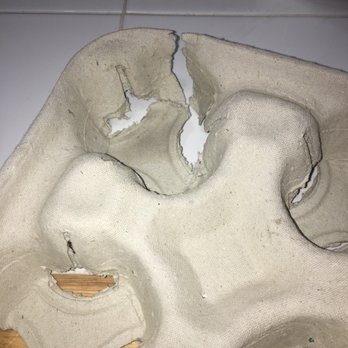 Taco Bell - My mom's drink fell on the ground after taking the tray from the car. The tray broke. - Fast Food Near Me - Tracy, California