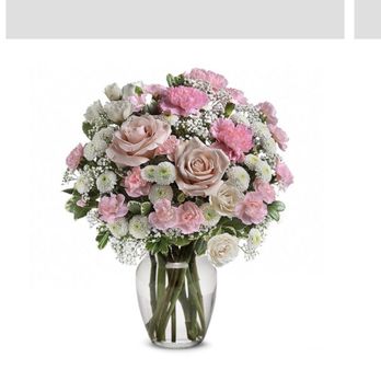 Designs By Guzzardos - Deluxe version of ordered arrangement - Florists Near Me - Melrose Park, Illinois