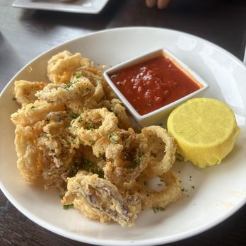 Il Cappero Lansdowne - Calamari Fritti - Italian Near Me - Leesburg, Virginia Il Cappero Lansdowne - Calamari Fritti - Italian Near Me - Leesburg, Virginia
