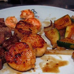 Jinbeh - Steak,shrimp,scallop combo