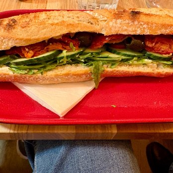 Grenouilles - Veggie sandwich - Sandwiches Near Me - Paris, 75 Grenouilles - Veggie sandwich - Sandwiches Near Me - Paris, 75