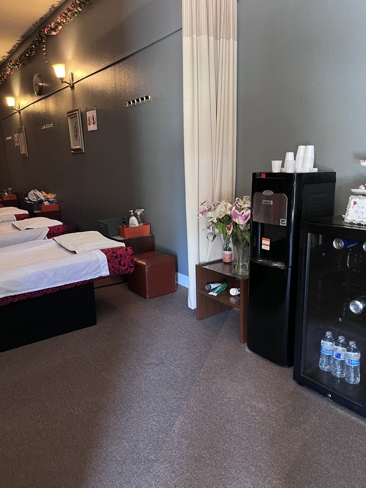 HAPPY FEET FOOT SPA 20 Photos & 34 Reviews 3731 El Camino Real