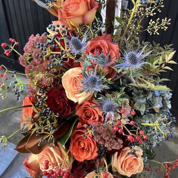 Pistil Design - Brides bouquet - Florists Near Me Pistil Design - Brides bouquet - Florists Near Me